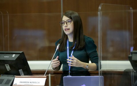 Jhairen Noriega, del correísmo, es otra de las legisladores jóvenes reelectas.