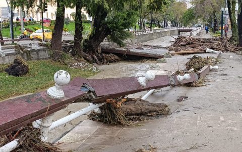 Daños en Loja por desbordamiento de río Malacatos.