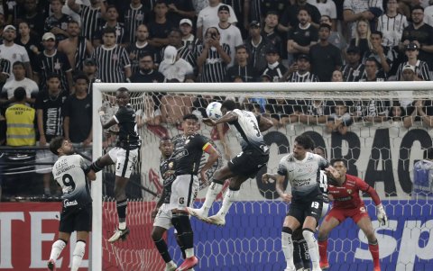 Janner Corozo está feliz por la clasificación de Barcelona SC a la Copa Libertadores 2025.