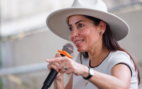 Luisa González, por su lado, hace actividades en zonas donde ganó Daniel Noboa, como Quito o Guayaquil.