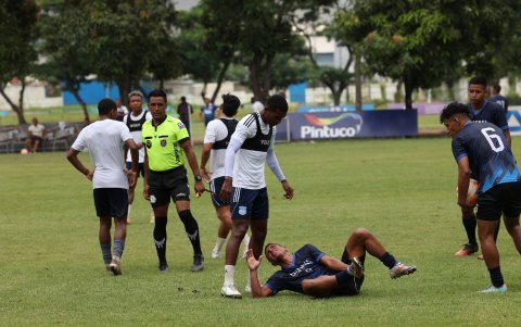 Emelec no le ha ido bien en el arranque de LigaPro 2025.