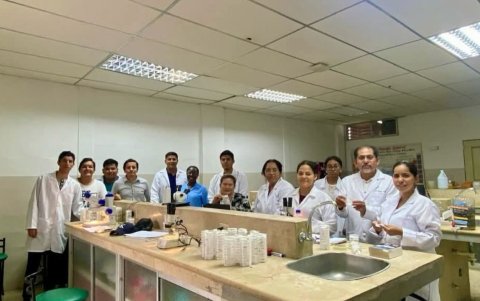 Investigación. Cinco docentes investigadores de la UG y varios tesistas han sido parte de este proyecto de aceites esenciales para combatir la cochinilla.
