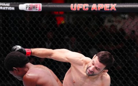 Carlos Vera Santos logró su primera victoria en UFC ante Josias Musasa.