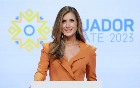 La periodista guayaquileña Ruth del Salto moderará el debate presidencial entre los candidatos Daniel Noboa y Luisa González, previo a la segunda vuelta electoral en Ecuador.