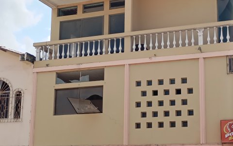 Casa afectada por los explosivos.