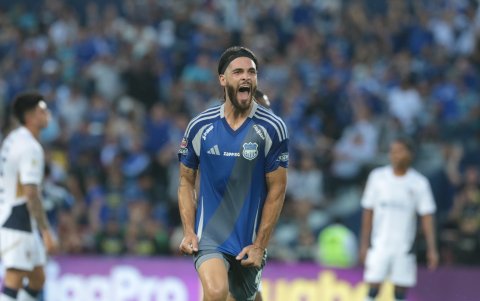 Facundo Castelli está en duda para el partido.