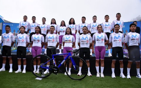 Los equipos masculino y femenino del Movistar Best PC.