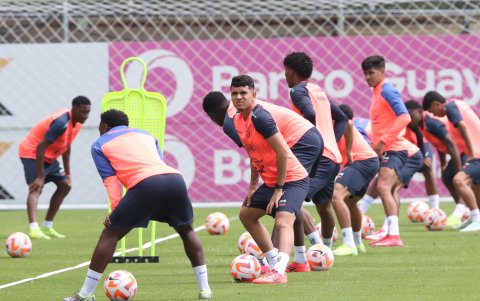 Kendry Páez fue convocado en Ecuador para la fecha 13 y 14 de las Eliminatorias.