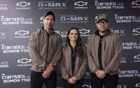 Juan Fernando Muñoz, brand manager Chevrolet Ecuador; Lorena Arellano, gerente de Mercadeo GM Ecuador; y Oswaldo León, country manager GM Ecuador.