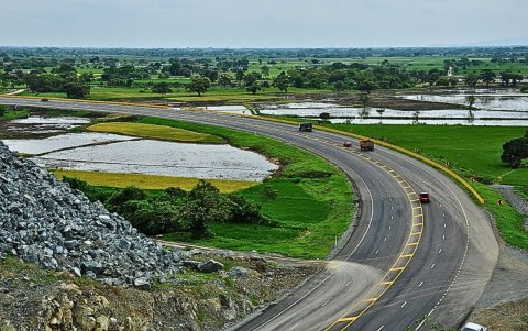 El paso latera Nobol-Daule fue inaugurado en enero de 2016.
