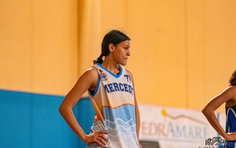Angelina Vaicekauskas, jugadora de básquet en Italia.
