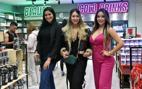 Desiree Avilez, Aura Giraldo y Teffy Lemus.