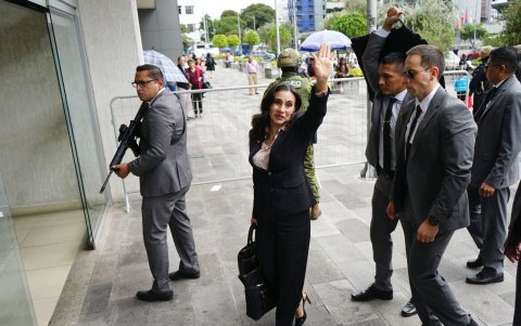 Desde su regreso de Israel, Abad no ha podido entrar a la Vicepresidencia.