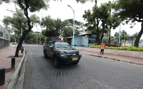 Las camionetas negras son del Municipio, para patrullar.