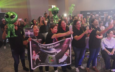 Grupo de fans de Mar invitado al lanzamiento de Tibio.