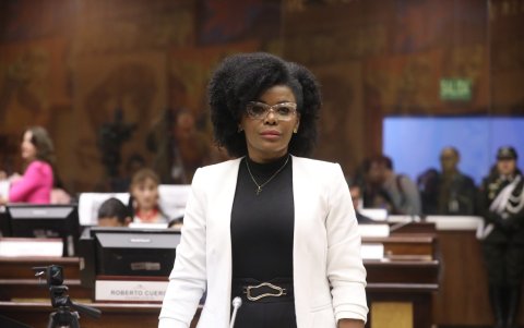 En entrevista con EXPRESO, la asambleísta electa Paola Cabezas señaló que podrá con dialogar con ADN luego de la segunda vuelta electoral.