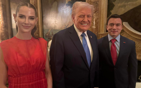 El presidente Donald Trump recibió en marzo de 2025 a Daniel Noboa y a su esposa, Lavinia Valbonesi.