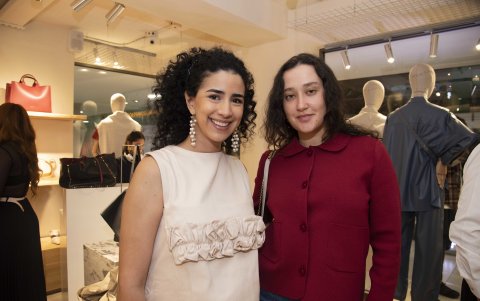 Rafaella Vega y Michelle Katz.