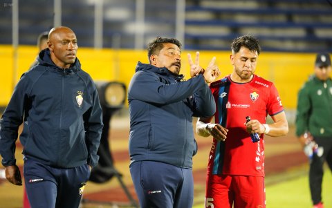 Omar Asad llegó en enero de 2025 como entrenador de El Nacional.