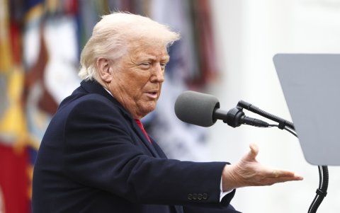 El presidente de EE.UU., Donald Trump, anuncia aranceles recíprocos contra los socios comerciales de EE.UU. en el Jardín de las Rosas de la Casa Blanca en Washington, D.C.