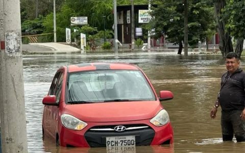 Así lucían este 3 de abril las calles de Portoviejo.
