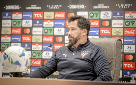 El DT Vitamina Sánchez analizó el estreno en Copa Libertadores.