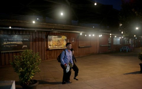 Todos los locales del sentido de la avenida Kennedy, se encuentran cerrados.