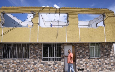 Ruinas. Así quedó la vivienda de la familia Carrera: la parte trasera se desplomó. Días antes la familia fue evacuada tras varias alertas.