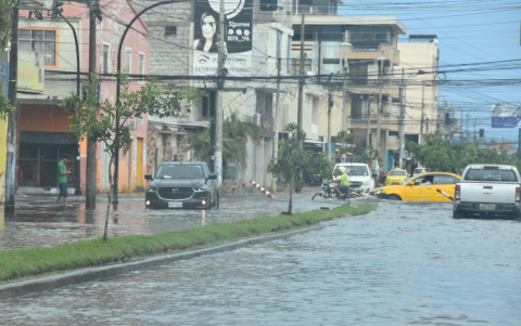 Inundaciones en Ecuador: las intensas lluvias previstas entre el 4 y 7 de abril podrían causar acumulación de agua y afectaciones en viviendas y carreteras