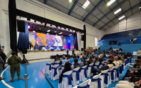 La presidenta del CNE, Diana Atamaint, inauguró el simulacro electoral.