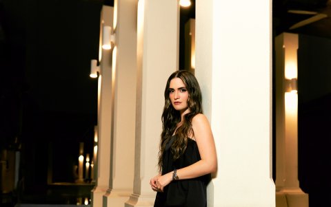 Estilo, cocina y autenticidad: la actriz Shany Nadan comparte su evolución personal