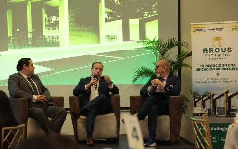 Alfredo Nuques, Stefano Ferretti y Vito Muñoz.