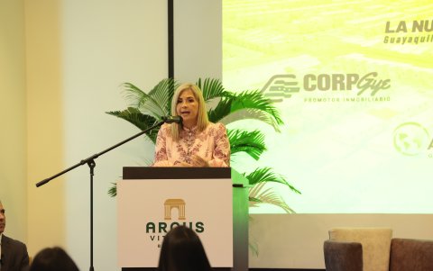 Rhonda Cevallos durante su exposición.