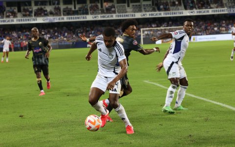 Emelec está en la zona del descenso de la LigaPro 2025.