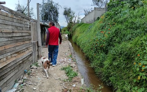 Las personas piden atenciones en el Pinllo