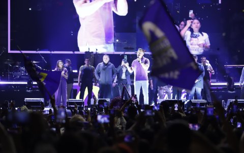 Noboa estuvo acompañado de asambleístas electos de ADN.