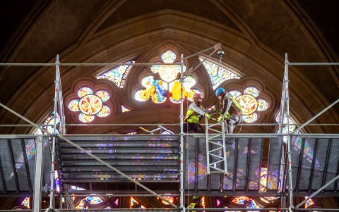 Este colosal instrumento es fruto del esfuerzo de la empresa española Gerhard Grenzing, situada en El Papiol, cerca de Barcelona.