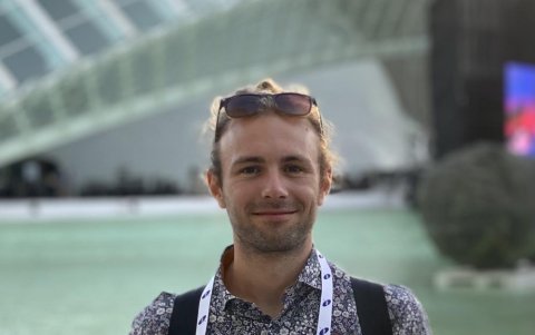 Andrea Weibel, estudiante de doctorado del Departamento de Astronomía de la Universidad de Ginebra, principal autor del estudio.