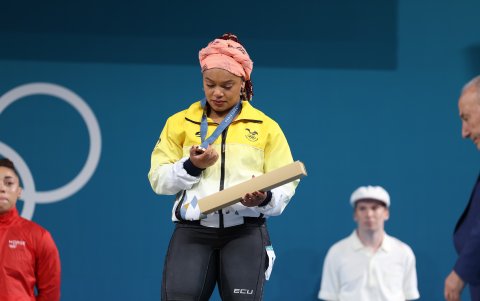 La pesista ecuatoriana ganó la medalla de bronce en París 2024.