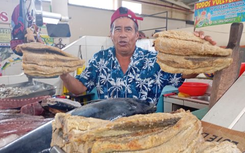 Hay varias clases de pescado salado para elabortar este platillo de la costa ecuartoriana.
