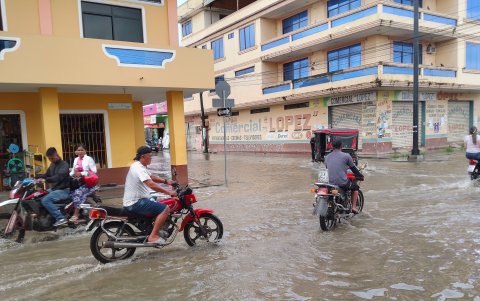 Los vehículos también salen afectados por las inundaciones
