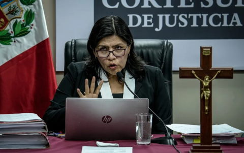 Fotografía de la directora del Tercer Juzgado Penal Colegiado Nacional, Nayko Techi Coronado, durante el juicio al expresidente Ollanta Humala (Perú).