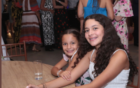 Doménica y Victoria Piovesan.