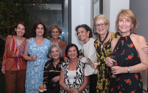 Miriam Carvajal de Salame, Lolita Peña de Ulloa, Piedad Illingworth de Salame,  Monserrat Van Isschot de Leone, Marián Martínez de Reca, Leticia Falconí de Azpiazu, Birthe Holm de Dickmans y Lucía González de Martínez.