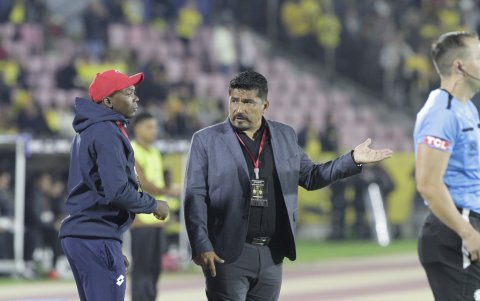 Omar Asad, DT de El Nacional.