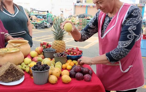 La mayoría de las frutas usadas en al fanesca dulce se cultivan en Tungurahua.