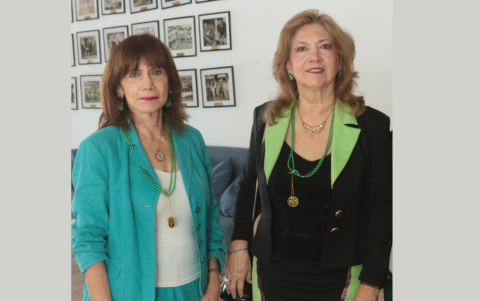 Mariana Gallo de Peña y Cecilia de Pérez.