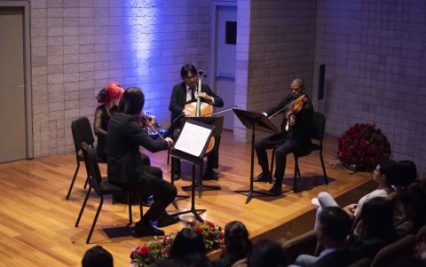 El cuarteto de cuerdas Mozart K911, conformado por Álex y Gabriel Jimbo Viteri, Estefanía Rivera y Luis Ramón Cajuste Triviño.