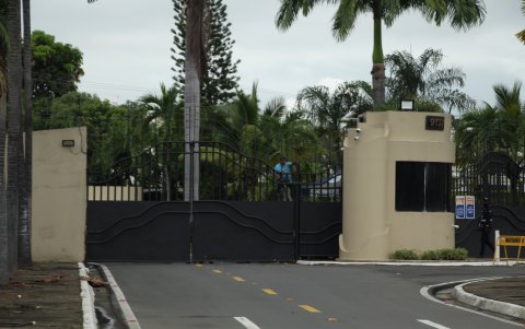 Asalto dejó dos guardias asesinados.