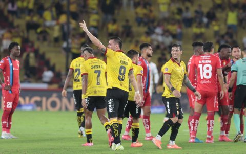 Rivero y Trindade fueron titulares ante El Nacional.